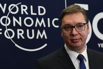 Vučić: Ne trčati pred rudu, vlast u Crnoj Gori razgovara s Amfilohijem Foto: Instagram Budućnost Srbije AV/Tanjug