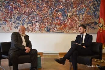 Samoregulacijom do strukovnog odgovora na kršenje standarda Samoregulacijom do strukovnog odgovora na kršenje standarda