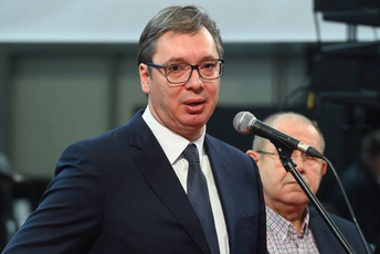 Vučić: Pokušaće da nas dijele, moramo da se držimo zajedno Vučić: Pokušaće da nas dijele, moramo da se držimo zajedno