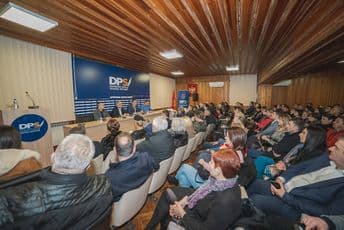 Građani Nikšića i CG neće dozvoliti da ih neko dijeli, prebrojava i okreće jedne protiv drugih Građani Nikšića i CG neće dozvoliti da ih neko dijeli, prebrojava i okreće jedne protiv drugih