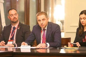 Šehović: Digitalizacija je preduslov kvalitetnijeg obrazovanja Šehović: Digitalizacija je preduslov kvalitetnijeg obrazovanja