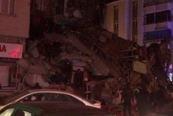 Jak zemljotres pogodio Tursku, poginulo 14 ljudi Foto: Twitter