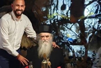 Savjet mladih DPS: Očigledno je da huligani za svoj primitivizam imaju blagoslov crkve Savjet mladih DPS: Očigledno je da huligani za svoj primitivizam imaju blagoslov crkve