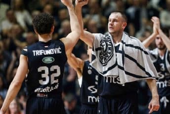 Partizan u paklenoj atmosferi slomio Darušafaku Partizan u paklenoj atmosferi slomio Darušafaku