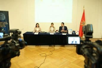 Kreativni potencijal naših umjetnika staviti u kontekst ekonomskog razvoja Kreativni potencijal naših umjetnika staviti u kontekst ekonomskog razvoja