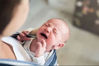 Zašto novorođene bebe ne proizvode suze dok plaču Zašto novorođene bebe ne proizvode suze dok plaču