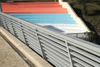 Stepenište kod Ruskog mosta u bojama trobojke (FOTO) Foto: Portal Analitika