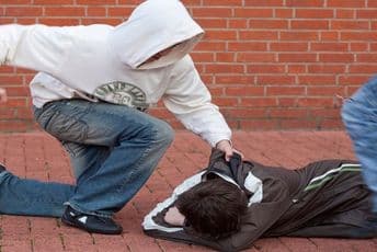 Tinejdžer preminuo nakon tuče Tinejdžer preminuo nakon tuče