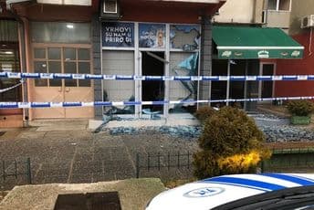 Nikšić: Eksplozivom na kafić Nikšić: Eksplozivom na kafić