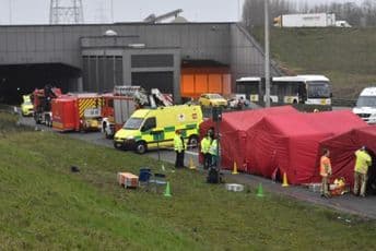 Lančani sudar u Belgiji: Jedna osoba poginula, 50 povrijeđeno Lančani sudar u Belgiji: Jedna osoba poginula, 50 povrijeđeno