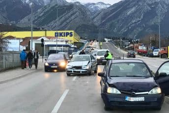 Lančani sudar kod nadvožnjaka http://jedro.me/