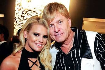 Ispovijest slavne pjevačice: Dugo sam tugovala zbog očeve homoseksualne afere Ispovijest slavne pjevačice: Dugo sam tugovala zbog očeve homoseksualne afere