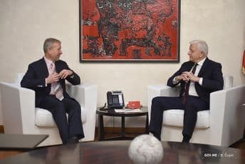 PPF grupa predstavila Markoviću planove za 5G mrežu u Crnoj Gori PPF grupa predstavila Markoviću planove za 5G mrežu u Crnoj Gori