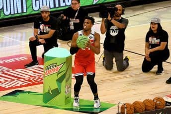 Hild kralj večeri u šutiranju trojki! (VIDEO) Hild kralj večeri u šutiranju trojki! (VIDEO)