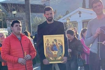 Mirotić u litiji ka Podgorici (FOTO) Foto: Mitropolija SPC