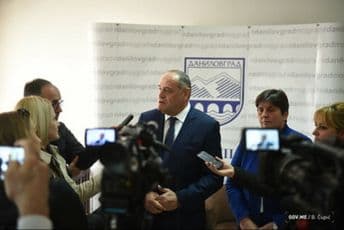 Simović: U Danilovgradu se vrijedno, dobro i odgovorno radi Simović: U Danilovgradu se vrijedno, dobro i odgovorno radi