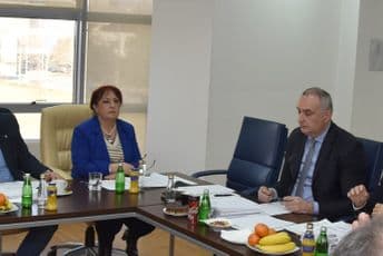 Raspisaće oglas za dodjelu kredita za rješavanje stambenih pitanja zaposlenih Raspisaće oglas za dodjelu kredita za rješavanje stambenih pitanja zaposlenih