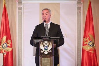 Đukanović priređuje prijem za rukometašice