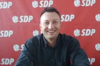 Tuča na sjednici SDP-a, zvaničniku stradalo oko Tuča na sjednici SDP-a, zvaničniku stradalo oko
