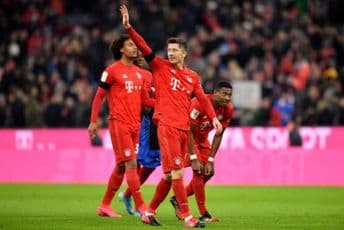 Levandovski spasio Bajern protiv "fenjeraša" Levandovski spasio Bajern protiv "fenjeraša"