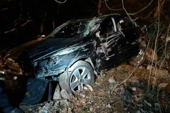 "Škodom" sletio s puta, prošao bez povreda "Škodom" sletio s puta, prošao bez povreda