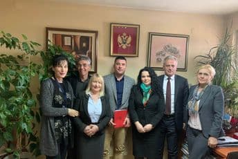 Purišić: Jačati saradnju centara i mjesnih zajednica Purišić: Jačati saradnju centara i mjesnih zajednica