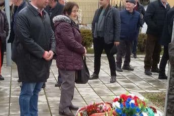 Predsjednik Srpske Alternative odao poštu otetima u Štrpcima Predsjednik Srpske Alternative odao poštu otetima u Štrpcima