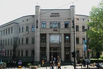 Studenti u Beogradu predali potpise za rezoluciju o ugroženosti Srba u Crnoj Gori Studenti u Beogradu predali potpise za rezoluciju o ugroženosti Srba u Crnoj Gori