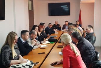 Zdravstveni sistem funkcioniše organizovano i sprovodi preventivne mjere u cilju suzbijanja eventualne pojave i širenja koronavirusa Zdravstveni sistem funkcioniše organizovano i sprovodi preventivne mjere u cilju suzbijanja eventualne pojave i širenja koronavirusa