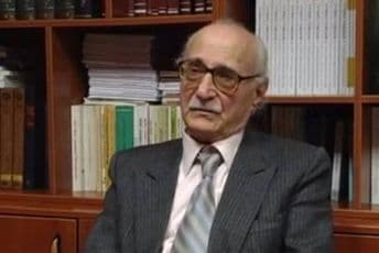 Perović: Doprinijeti oslobađanju crnogorskih građana od domaće i uvezene mitomanije Srpske crkve Perović: Doprinijeti oslobađanju crnogorskih građana od domaće i uvezene mitomanije Srpske crkve