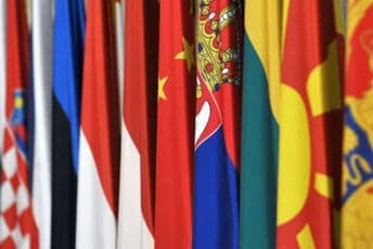 Kome i zašto odgovaraju političke krize u regiji Kome i zašto odgovaraju političke krize u regiji