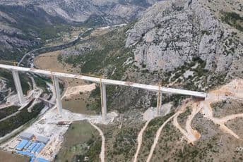 Demontaže na Moračici zatvaraju put Most Moračica