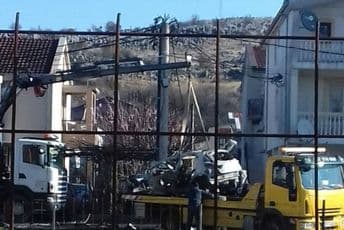 Evo kako jutros izgleda mjesto eksplozije automobila u Dalmatinskoj ulici Evo kako jutros izgleda mjesto eksplozije automobila u Dalmatinskoj ulici