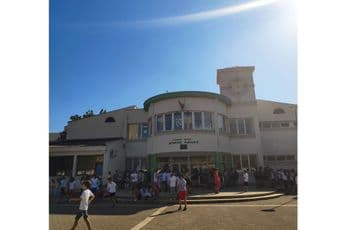 Nastavnica zadala učenicima da nauče pjesmu „Ne damo svetinje”, prijavljena inspekciji Nastavnica zadala učenicima da nauče pjesmu „Ne damo svetinje”, prijavljena inspekciji