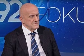 Davidović: Mandatar na meti DF-a jer neće da bude ničiji poslušnik, Amfilohije ostavio četiri amaneta Davidović: Mandatar na meti DF-a jer neće da bude ničiji poslušnik, Amfilohije ostavio četiri amaneta