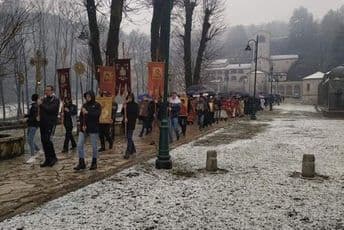 Amfilohije predvodio litiju na Cetinju Amfilohije predvodio litiju na Cetinju