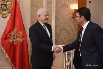 Premijer Marković sa Udruženjem pravnika: Kroz dijalog do snažnijih institucija i jače vladavine prava Premijer Marković sa Udruženjem pravnika: Kroz dijalog do snažnijih institucija i jače vladavine prava