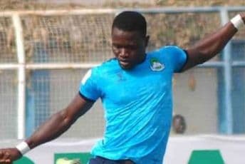 Fudbaler umro na terenu, vozilo hitne pomoći gurali redari Chineme Martins