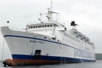 Troje CG putnika iz Italije trajektom stiglo u Split Troje CG putnika iz Italije trajektom stiglo u Split