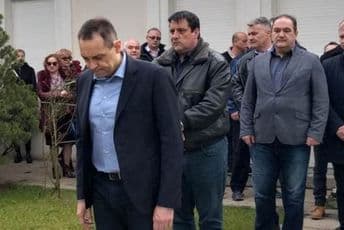 Vulin odao poštu bivšem predsjedniku SRJ Slobodanu Miloševiću Vulin odao poštu bivšem predsjedniku SRJ Slobodanu Miloševiću