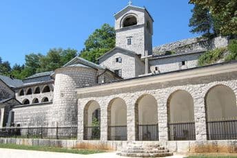 Na Cetinje, nego što!