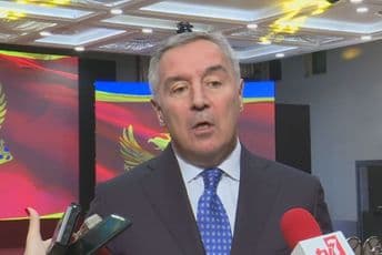 Djukanović. Svi smo odgovorni za svoje, zdravlje porodice i zdravlje društva Djukanović. Svi smo odgovorni za svoje, zdravlje porodice i zdravlje društva