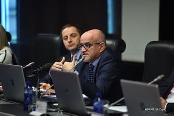 Za sada nije prijavljeno da ima zaraženih crnogorskih državljana u inostranstvu Za sada nije prijavljeno da ima zaraženih crnogorskih državljana u inostranstvu