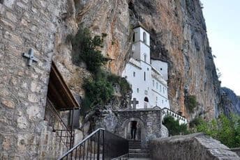 Kod srpskog državljanina zapošljenog u Ostrogu pronađene povjerljive vojne depeše Kod srpskog državljanina zapošljenog u Ostrogu pronađene povjerljive vojne depeše