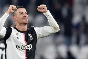 Ronaldo donirao dres za pomoć djevojčici iz Beograda Ronaldo donirao dres za pomoć djevojčici iz Beograda