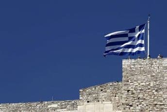 Avion sa putnicima iz Srbije sletio u Grčku, svi u karantinu Avion sa putnicima iz Srbije sletio u Grčku, svi u karantinu