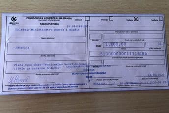 Službenici Ministarstva sporta donirali novac za borbu protiv koronavirusa Službenici Ministarstva sporta donirali novac za borbu protiv koronavirusa