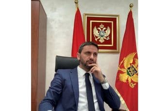 Kovačević: Ličnim primjerom treba da pokažemo patriotizam Kovačević: Ličnim primjerom treba da pokažemo patriotizam