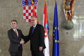 Nuhodžić najavio pomoć Vlade CG Hrvatskoj Nuhodžić najavio pomoć Vlade CG Hrvatskoj