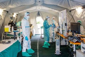 U Francuskoj za 24 sata umrlo 319 osoba U Francuskoj za 24 sata umrlo 319 osoba